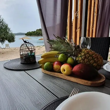 Beachfront Bliss - Vortex4bb * Tisno