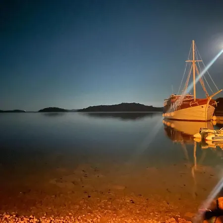 Beachfront Bliss - Vortex4bb Daire Tisno