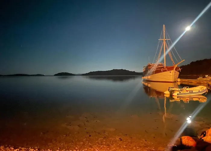 Beachfront Bliss - Vortex4bb Appartement Tisno