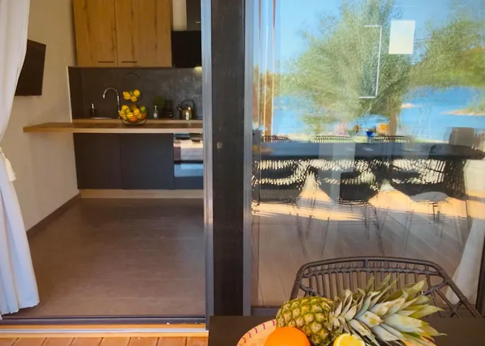 Beachfront Bliss - Vortex4bb Appartement Tisno